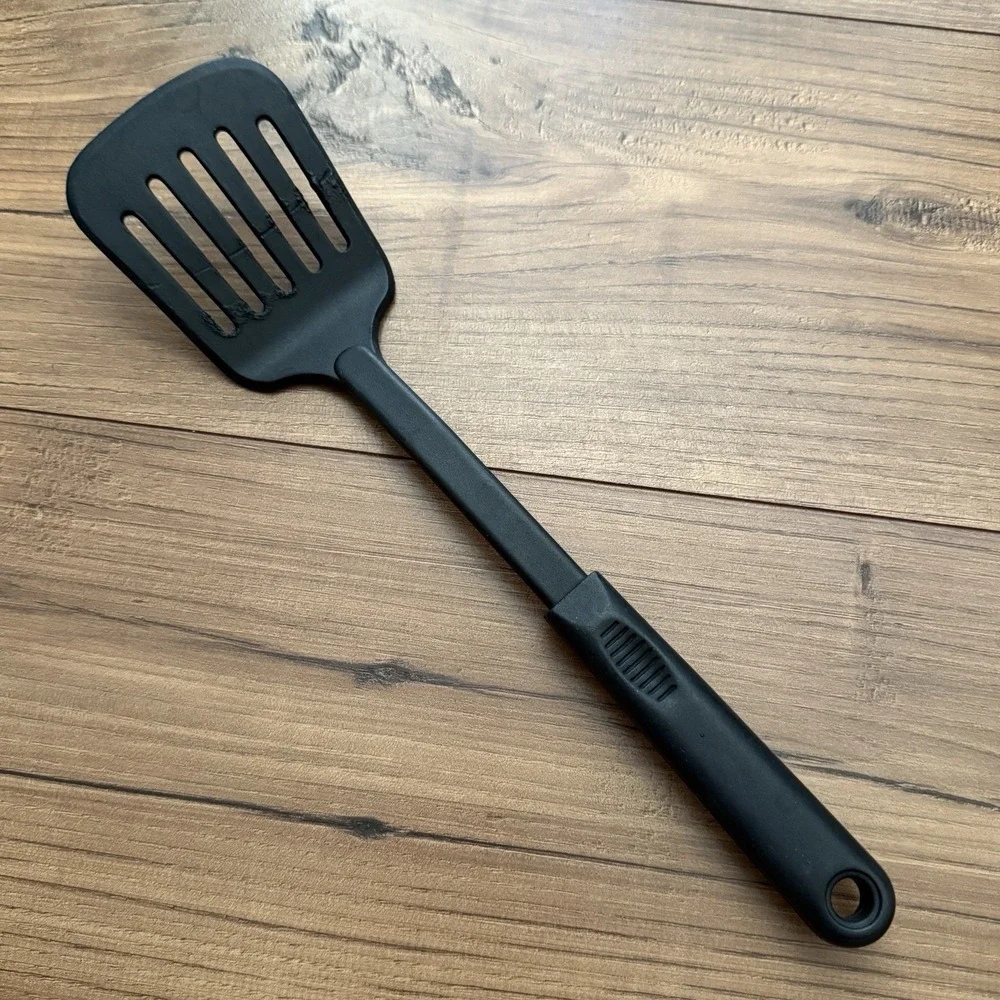 Farberrware Vintage Black Nylon Plastic Spatula Turner Flipper Holes Slotted